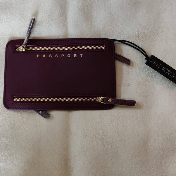 Travel tote currency and passport - Picture 2 of 4